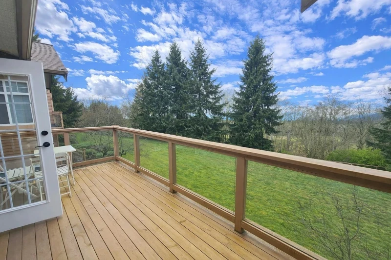 20-5201 Oakmount Crescent Patio
