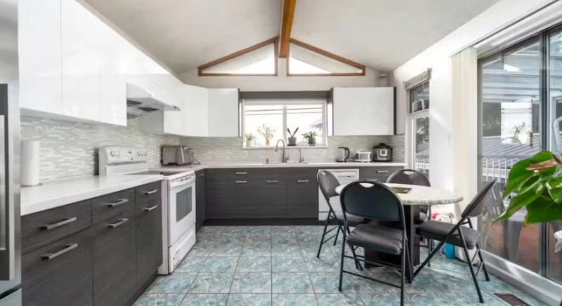 2668 54th Ave Kitchen