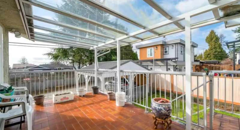 2668 54th Ave Patio