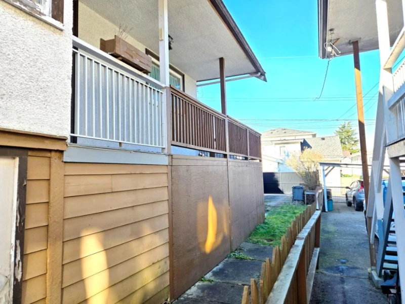 2797 E 48th Avenue Back View