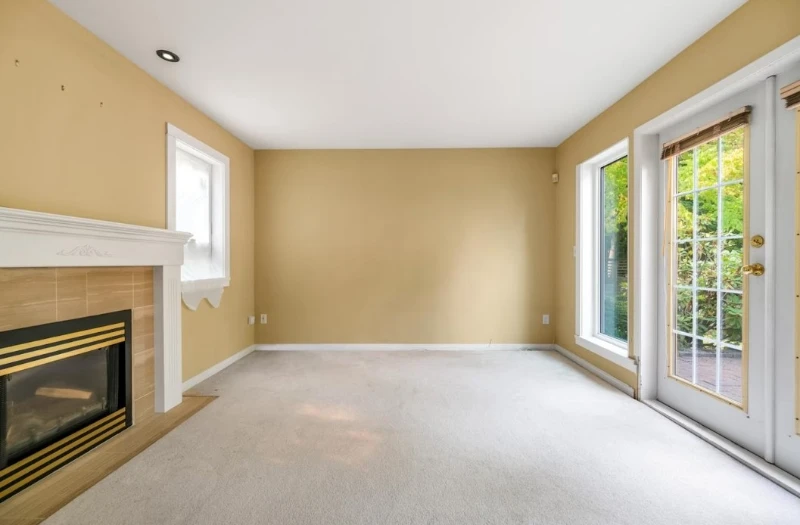 3375 Fleming Street Sitting Room
